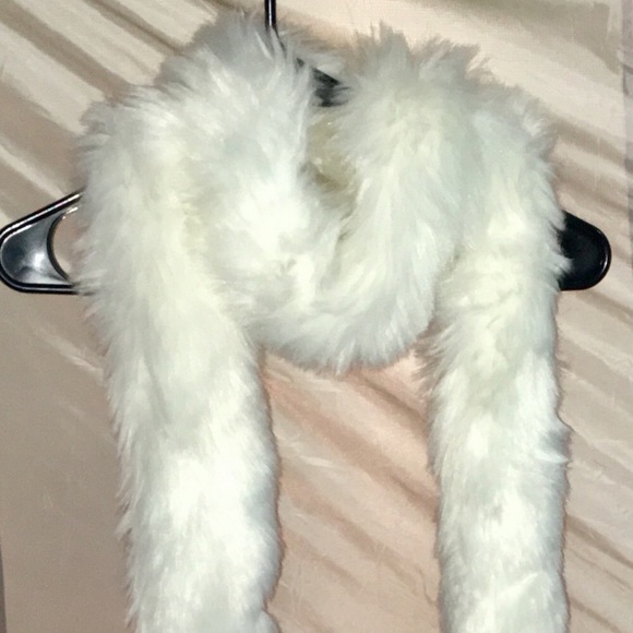 UGG Accessories - UGG Fur Scarf